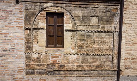 Muro Dei Grifoni