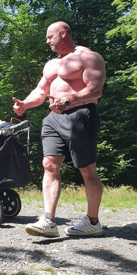 muscle dad nude