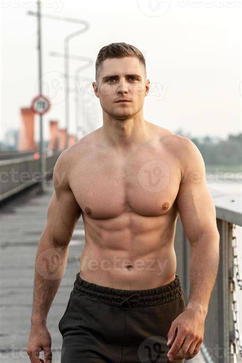 muscle man nude