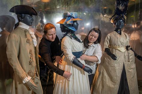Museum: Behind The Scenes At The Metropolitan Museum Of Art
