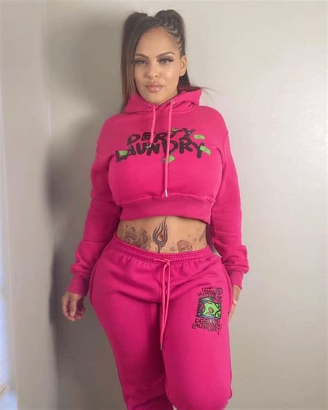 mzalist nude
