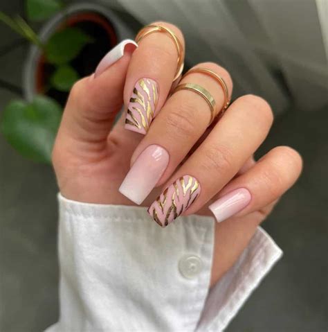 nails pink nude