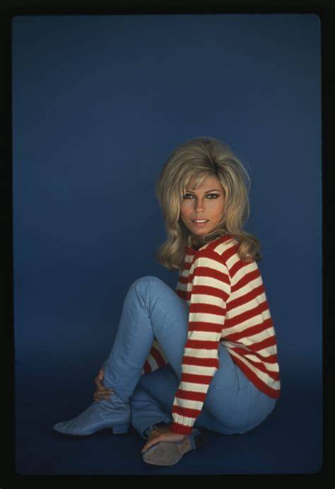 nancy sinatra nude