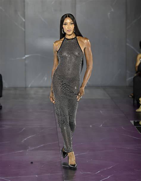 naomi campbell boosty