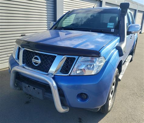 Navara D40 Nudge Bar Fitting Instructions