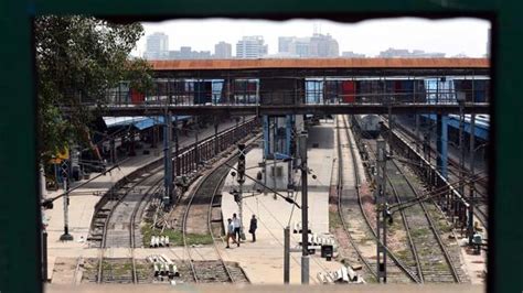 Ndls Paharganj Platform