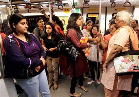 new delhi metro girl