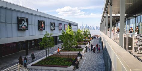new york outlets