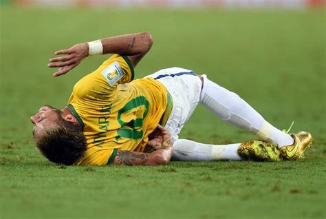neymar broken back