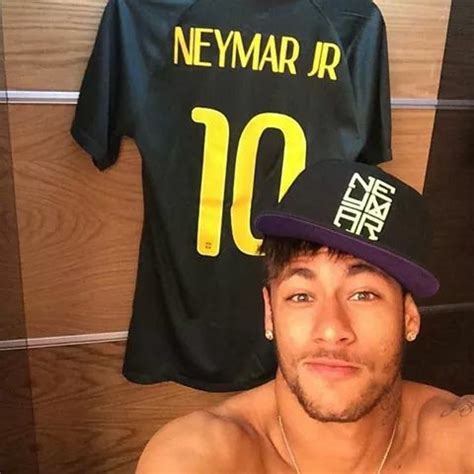 neymar selfie