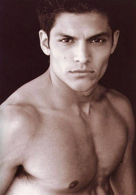 nicholas gonzalez nude