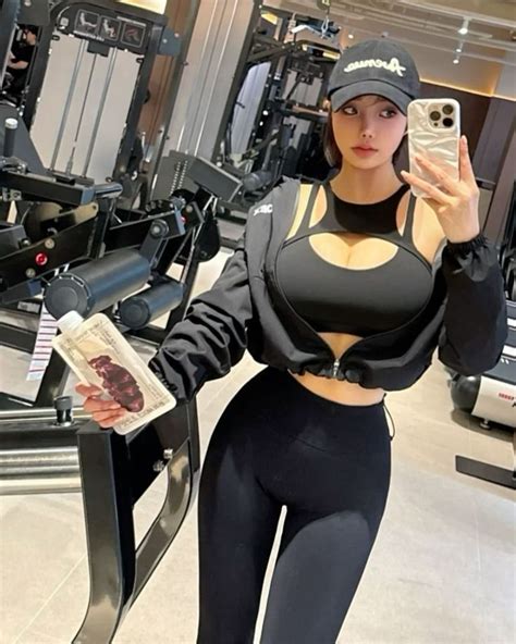 nikifit40 nude