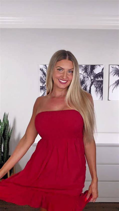 nikkisummertime nude