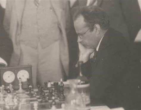 nimzowitsch biography