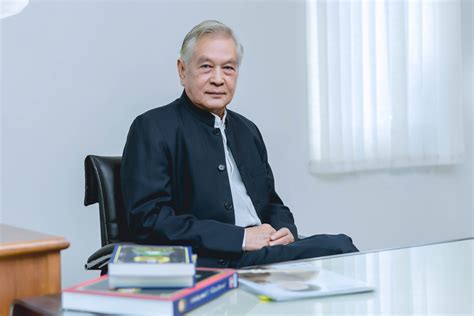 nirut sirijanya twitter handle