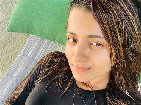 nisha krishnan without makeup