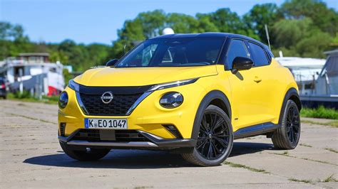 nissan juke 2024 gelb