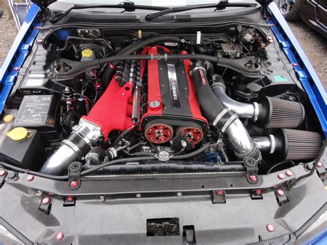 nissan mit v8 motor