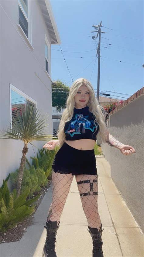 nixxi nudes