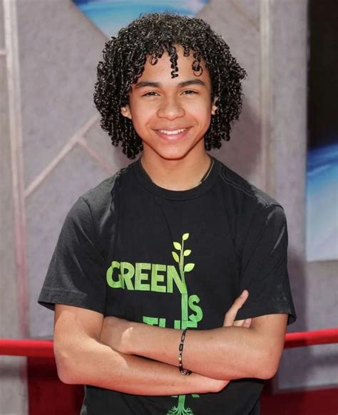 noah gray cabey biography definition