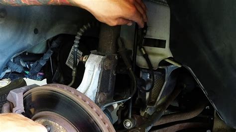 noise in front end when hitting bumps