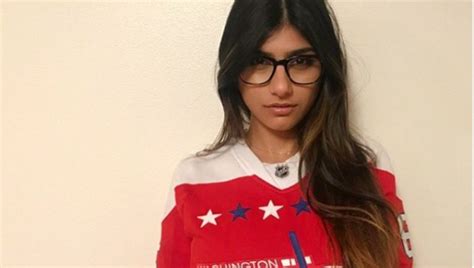 nopor mia khalifa