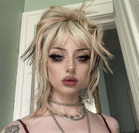 nude alt