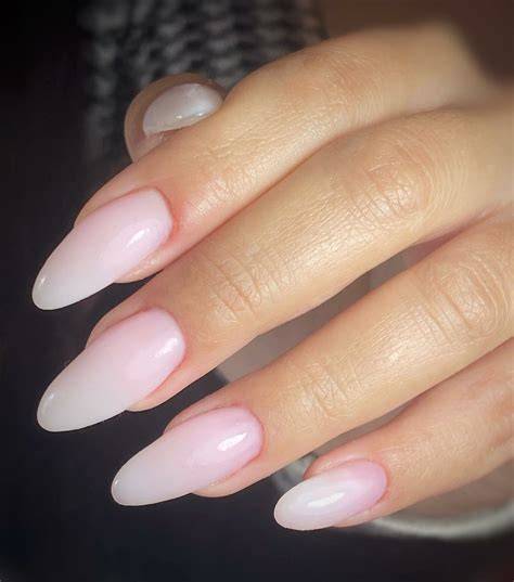 nude and pink nails
