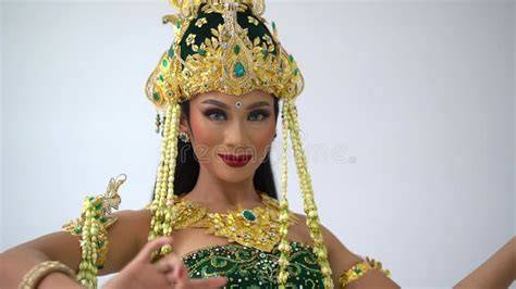 nude asian dancer
