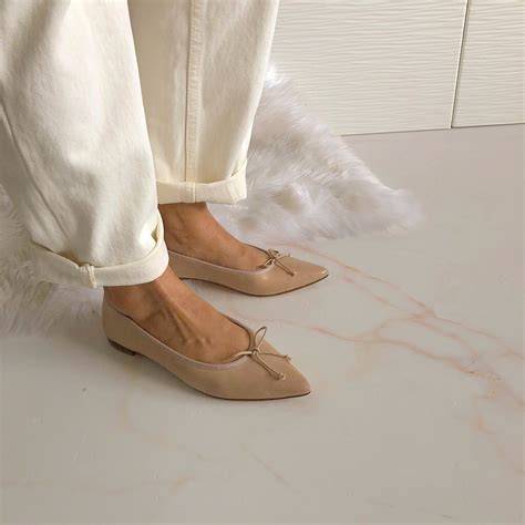 nude ballerinas
