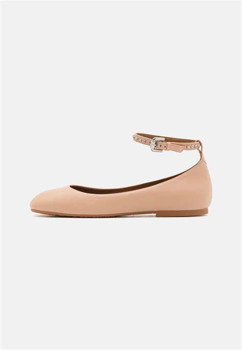 nude ballet pumps