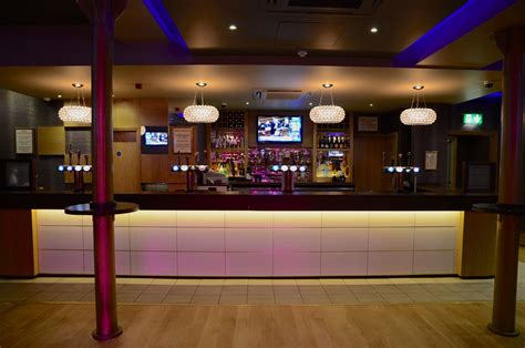 nude bar