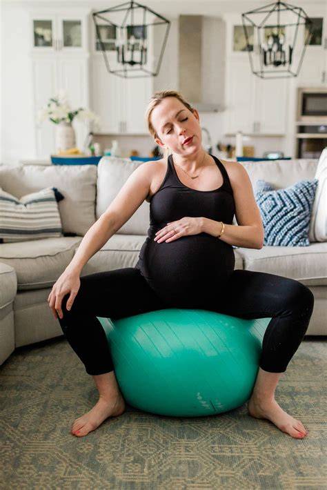 nude birthing