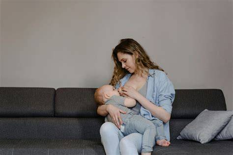 nude breast feed