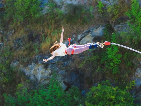 nude bungee