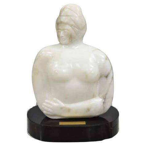 nude bust