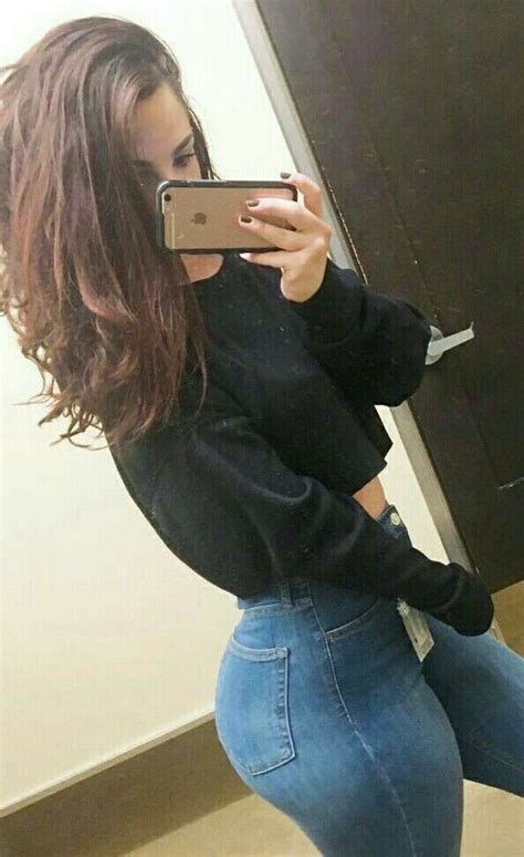 nude butt selfies