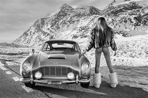 nude car models