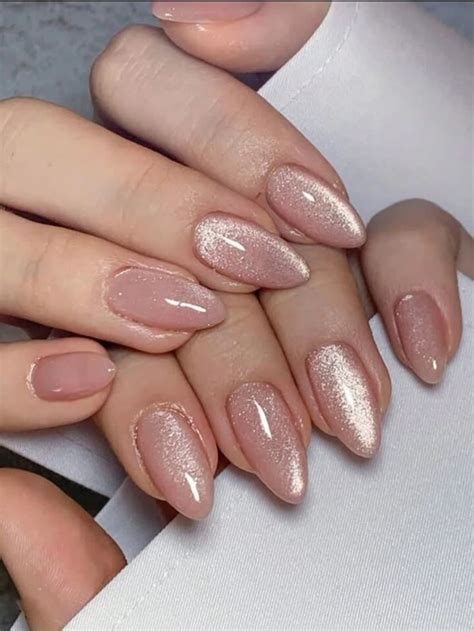 nude cateye nails