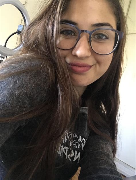 nude chicks with glasses