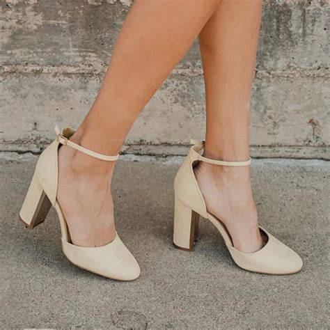 nude closed toe heel