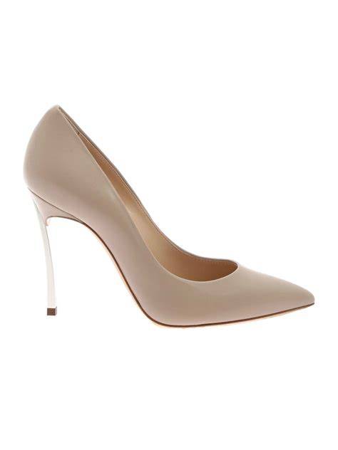nude color pumps