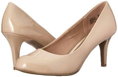 nude comfortable pumps