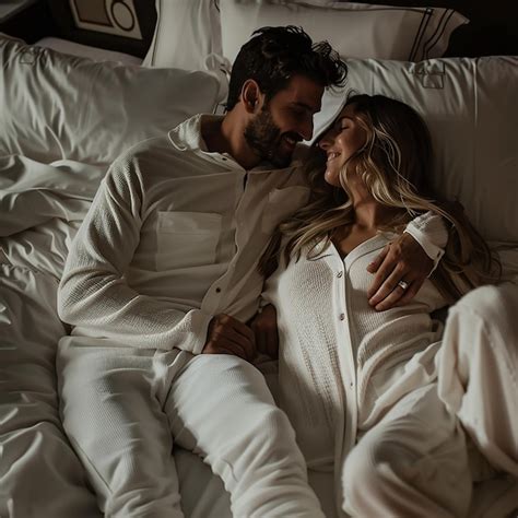 nude couples bed