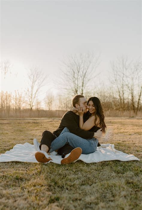 nude couples outside