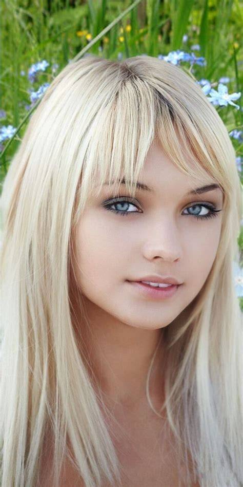 nude cute blondes