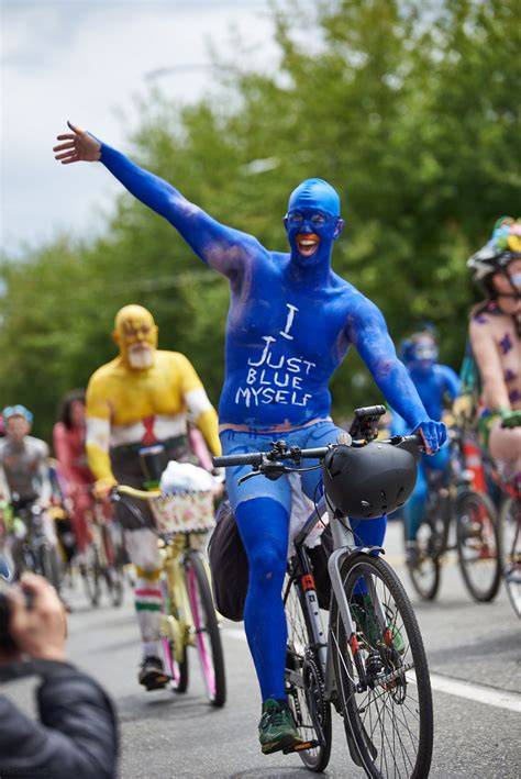 nude cyclist