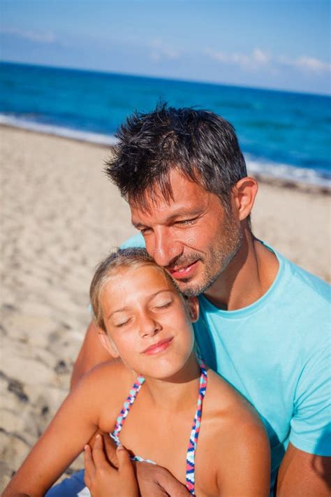 nude daddy daughter