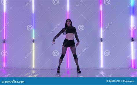 nude dance erotic