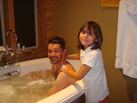 nude daughter dad